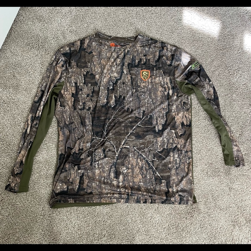 Long sleeve performance Realtree Timber